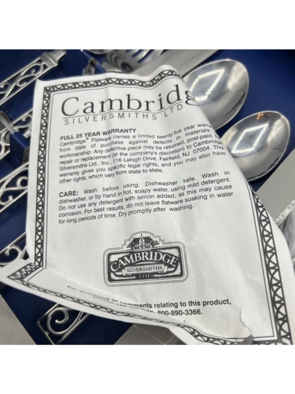 Cambridge Silversmiths Lyon Flatware 20 Piece Service for 4 Fork Knife Spoon